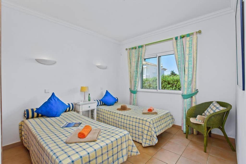 Villa White Sands - Private Oasis, Heated Pool, Beaches & Strip Nearby Albufeira Bagian luar foto