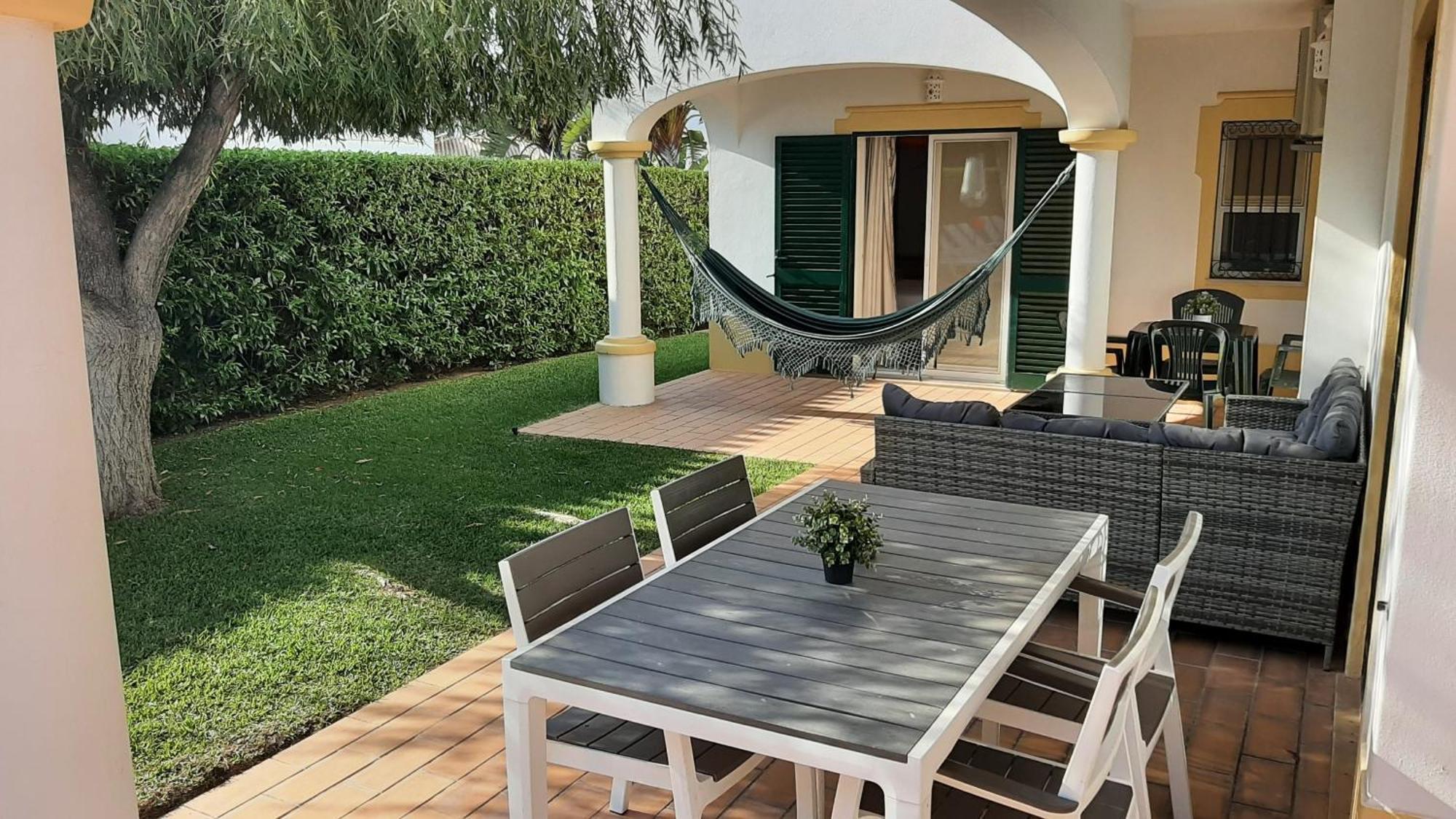 Villa White Sands - Private Oasis, Heated Pool, Beaches & Strip Nearby Albufeira Bagian luar foto